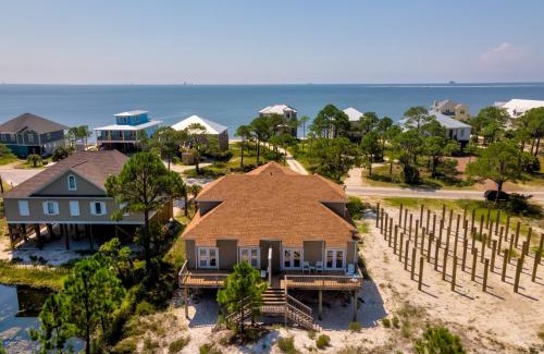 Audubon Place House | Explore Dos Dunes: Pet-Friendly Retreat with Breakfast Included