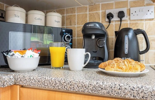 Newport House | Family-Friendly Stay at Dos Road by Tŷ SA with Breakfast
