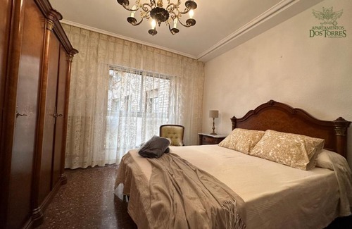 El Gancho Apartment | Dos Torres Alfajería: Pet-Friendly Stay with Free Parking