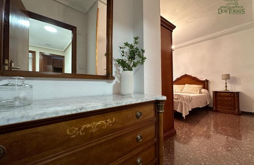 El Gancho Apartment | Dos Torres Alfajería: Pet-Friendly Stay with Free Parking