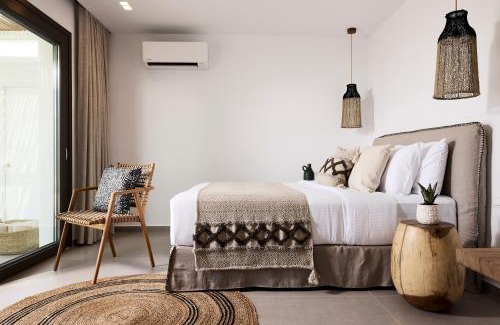 Milos Apartment | Experience Dot Milos: 4-Star Oceanfront Getaway