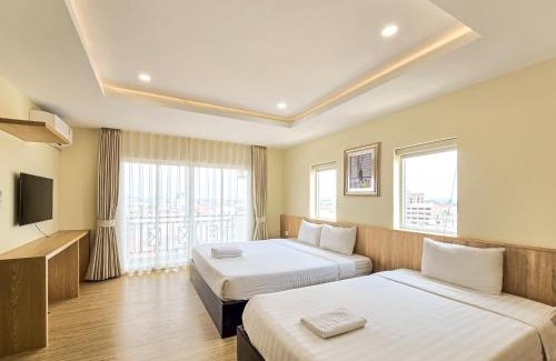 Vientiane Hotel | Family-Friendly Stay at Douangchan Plaza Hotel - 8/10 Rated