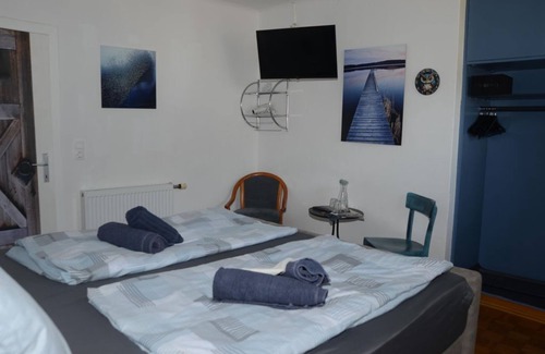 Klopein am Klopeiner See Bed & Breakfast | Cozy Double Room at Pension Eule – Family-Friendly Stays