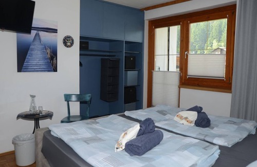 Klopein am Klopeiner See Bed & Breakfast | Cozy Double Room at Pension Eule – Family-Friendly Stays