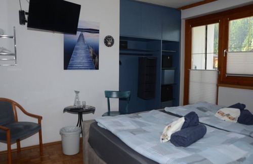 Klopein am Klopeiner See Bed & Breakfast | Cozy Double Room at Pension Eule – Family-Friendly Stays