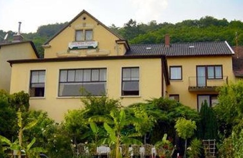 Neustadt-Haardt House | Perfect Family Stay: Double Room at Hotel Müller-Pressler