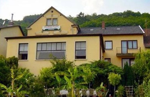 Neustadt-Haardt House | Perfect Family Stay: Double Room at Hotel Müller-Pressler