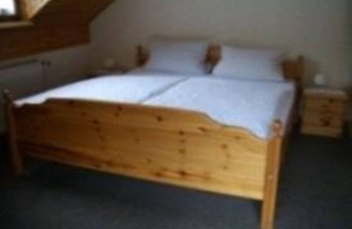 Neustadt-Hambach Bed & Breakfast | Perfect Double Room with Balcony at Gästehaus Almel