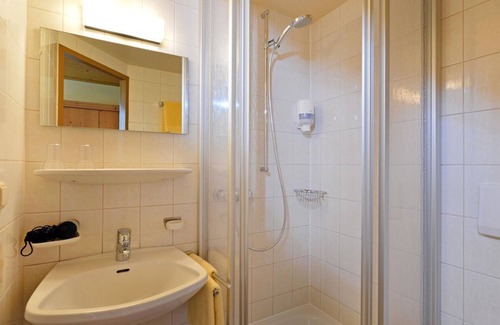 Scheffau am Wilden Kaiser Bed & Breakfast | Relax in a Double Room with Spa & Half Board at Bärnstatt