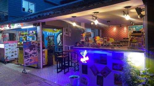 Ko Phi Phi Hotel | Cozy Double B House with Ocean View & Breakfast Included