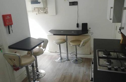 Burnley House | Comfortable Double Bed Near Burnley City Centre