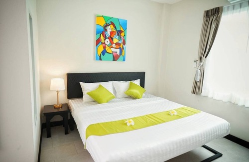 Sanambin Hotel | Convenient Double Bed Room with Breakfast near Don Muang