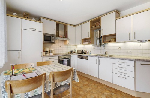 Bad Peterstal-Griesbach Apartment | Double Room 4 with Mountain View and Wi-Fi