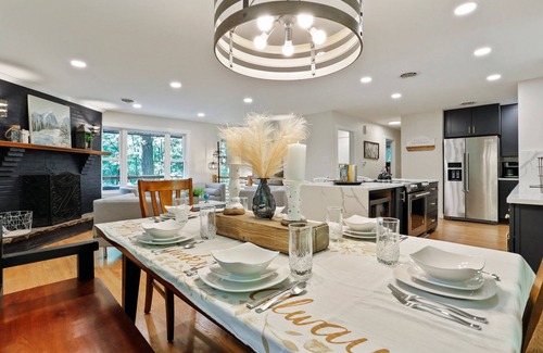 Berkeley Springs Cabin | Experience Treetop Retreat: Hot Tub & Campfire Near Berkeley