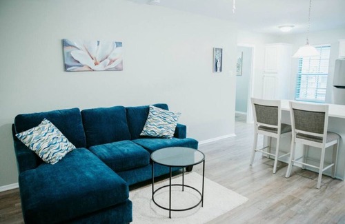 Jacksonville House | Highly Rated Double Diamond Rentals: Modern Home with Views