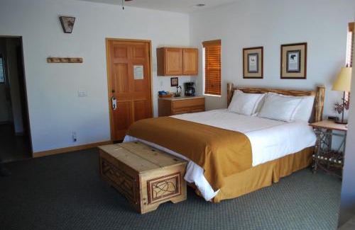 June Lake Resort | Pet-Friendly Double Eagle Resort and Spa with Ocean Views