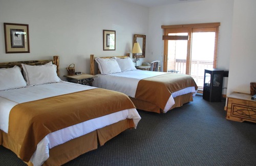 June Lake Resort | Unwind at Double Eagle Resort & Spa - Rated 9/10 by Guests