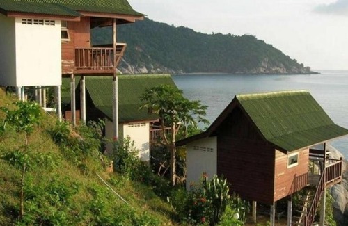 Baan Tai Cottage | Oceanfront Double Fan Bungalow with Scenic Ocean Views