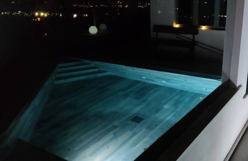 Corridonia Apartment | Cozy Double Holiday Apartment with Hydromassage Pool