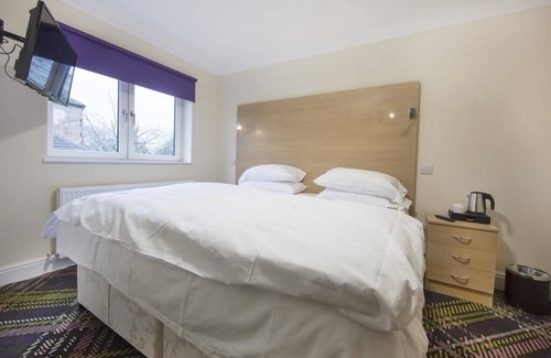 Hamilton House | Guest Rated 10/10: Ensuite Double or Twin at The Bay Horse