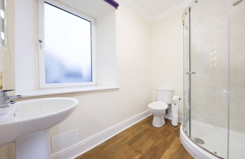 Hamilton House | Guest Rated 10/10: Ensuite Double or Twin at The Bay Horse
