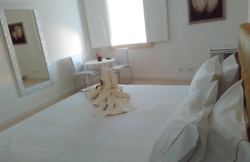 Armamar House | City View Double or Twin Room for Your Perfect Getaway