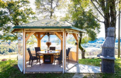 Slunj House | Discover Double Paradise: Oceanfront Bliss Awaits You