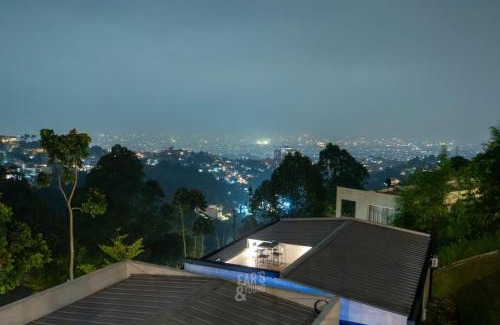 Ciburial Villa | Elegant Double R Villa F11 in Scenic Dago Village