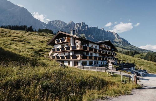 Muehlbach Am Hochkoenig Bed & Breakfast | Cozy Double Room at Kopphütte, Alpengasthof with Spa