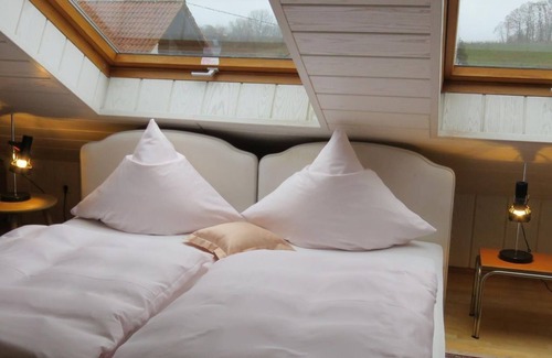 Pleisweiler Bed & Breakfast | Cozy Double Room with Kitchenette at Gästehaus Renate