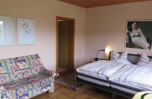 Pleisweiler Bed & Breakfast | Cozy Double Room with Kitchenette at Gästehaus Renate