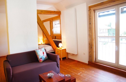 Redwitz an der Rodach Apartment | Country Garden Double Room with Scenic Castle Views