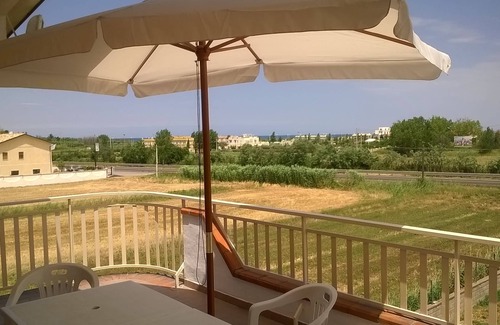 Marina di Montenero House | Cozy Self-Catering Double Room with Oceanfront Views