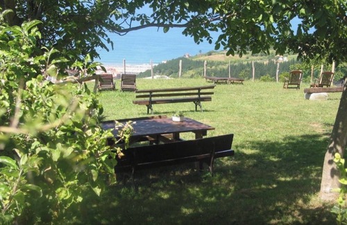Deba Apartment | 'Double Room 1' with Mountain Views, Private Garden and Wi-Fi