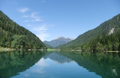 Waidring Cabin | Comfortable Double Room with Extended Breakfast at Weindlhof