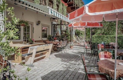 Haldensee Apartment | Comfortable Double Room at Guesthouse Elfriede with Breakfast