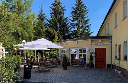 Forst Cottage | Cozy Double Room at Pension Am Waldgürtel with Breakfast