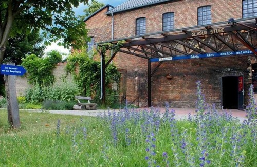 Neustrelitz House | Eco-Friendly Double Room with Pet and Child Amenities