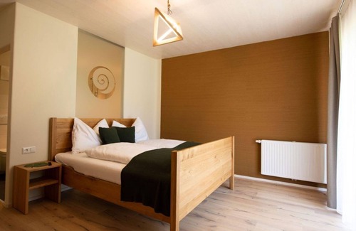 Straden Bed & Breakfast | Double room Abendlicht - Monschein Bioweinhof