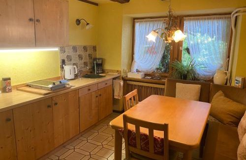 Schuttertal House | Cozy Double Room at Apple Blossom - Rated 10/10