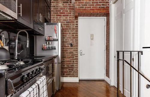 Central New York City House | Double Room at a shared Apartment near Times Square