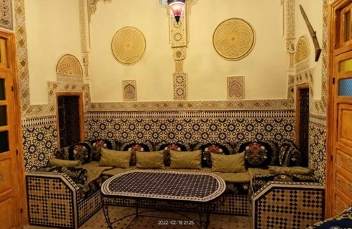 Qasbah En Nouar House | Relax at Riad Drissia: Spa, Hot Tub & Family-Friendly Fun