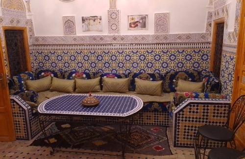 Qasbah En Nouar House | Relax at Riad Drissia: Spa, Hot Tub & Family-Friendly Fun