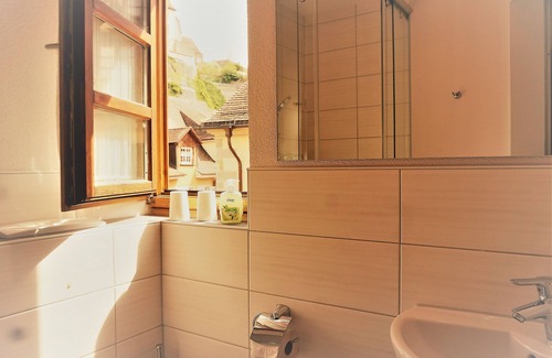Meersburg Bed & Breakfast | Double room Austria - Into the fishing net