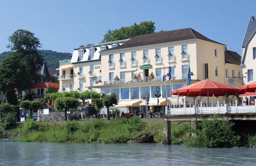 Bad Breisig House | Comfortable Double Room with Spa at Hotel Rhein-Residenz