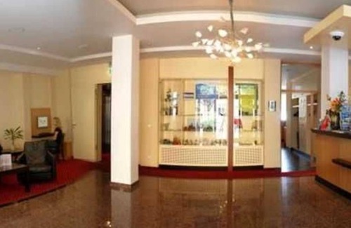 Tribseer Vorstadt House | Comfortable Double Room at Hotel Am Jungfernstieg Awaiting You