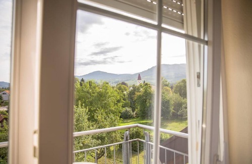Obersasbach Apartment | Cozy Double Room with Breakfast - Perfect for Families