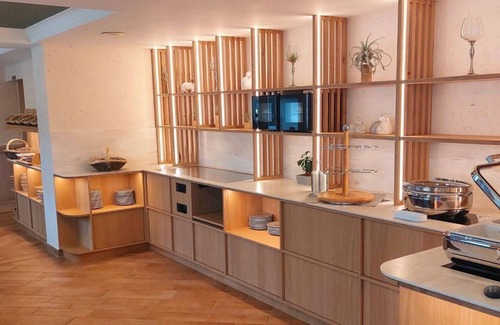 Schalkenmehren Apartment | Relaxing Double Room with Ocean View - Hotel Schneider am Maar