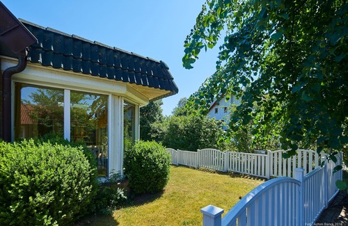 Muehbrook Apartment | Inviting Double Room for 2 with Oceanfront Views in Mühbrook