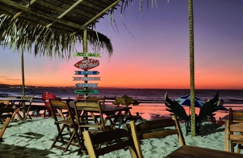 Jacauna Apartment | Cozy Double Room for 4 Guests with Oceanfront Views